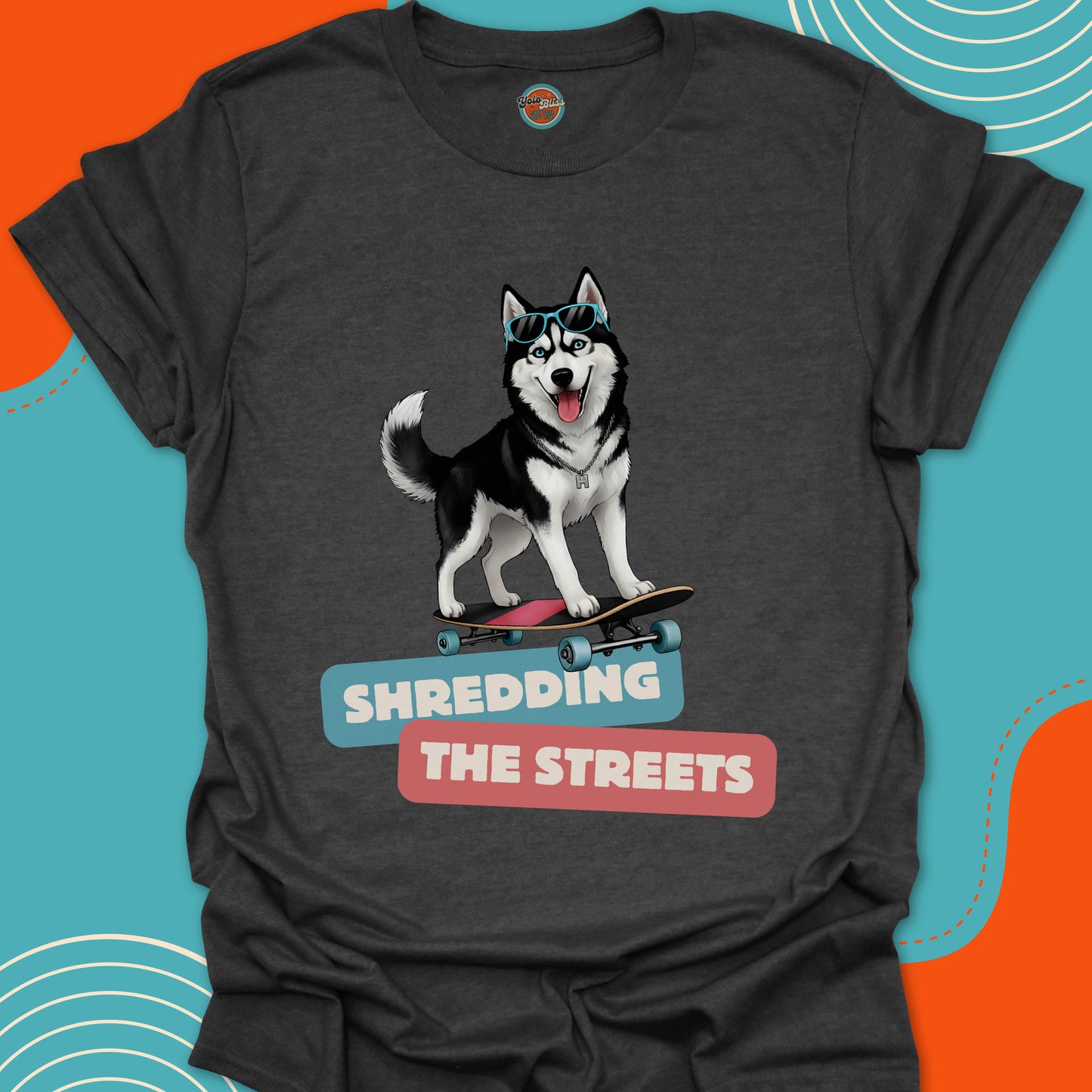 HUSKY ON SKATEBOARD - Tee