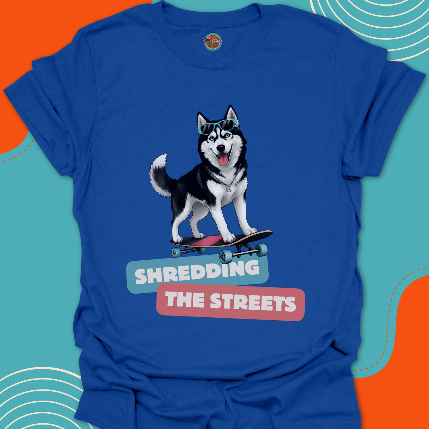 HUSKY ON SKATEBOARD - Tee
